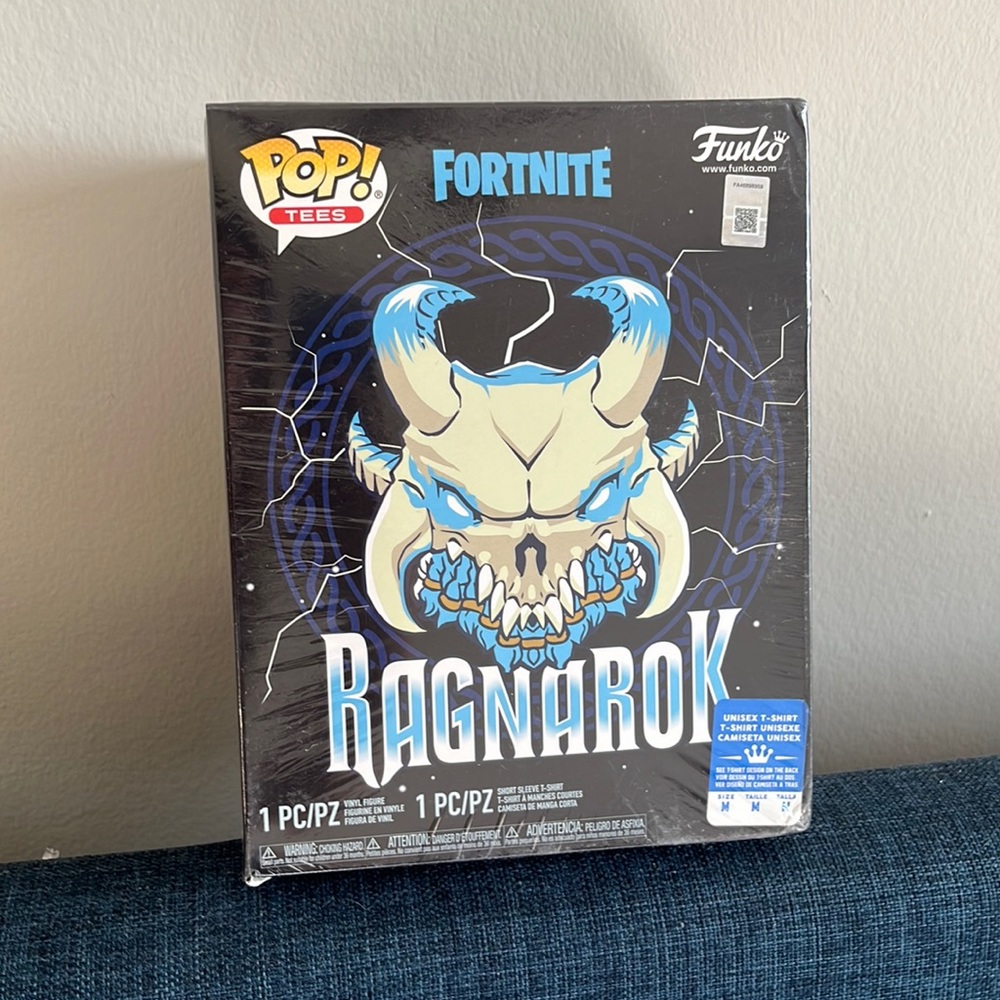 NWT Funko Ragnarok Unisex T-shirt and Vinyl Figure Fortnite Pop & Tee Size M